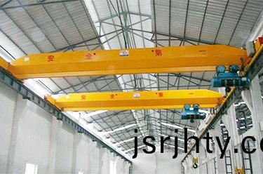 工業無(wu)線遙控器的(de)優(you)點